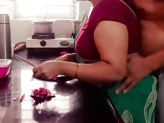 Your_Riya's Indian stepmom is the ultimate wish for horny desi amateurs