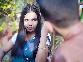 Outdoor Priya Nail-out School Chick