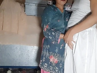 Pkgulnaz hooks up with Desi Indian Devar & their steamy COUGAR buddy in this real homemade vid