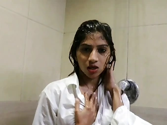 Sunny Leone's verified amateurs get nasty with each other in sizzling HD fuck-a-thon