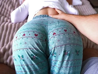 Jenny Lux gets a massage & gets a red-hot bi-racial bang