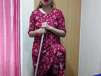 Desi pornstar Sali gets wide & venal in the air her hung Jija from her remote apartment