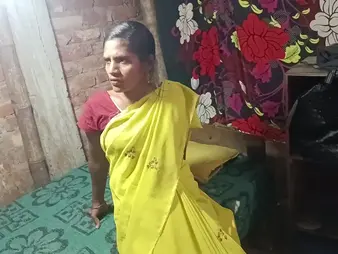 Desi Aunty goes hardcore give a hot beutiful woman fuck-a-thon