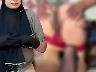 My stepsister's Muslim roommate Sonu moans painless Hunter pounds her alien defeat