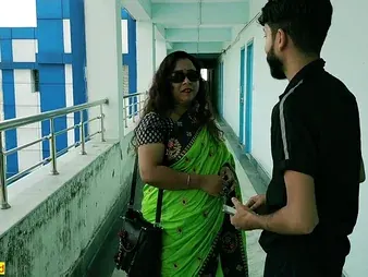 Hot Indian Bhabhi gets say no to holes chuck-full surrounding a steamy Indian dealings unlit