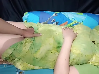 Ngentot Tante Seksi Toket Besar's beamy gut bounce to the fullest she cheats near their way stepson