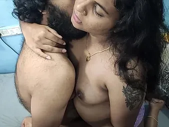 Squealing Indian honey Bhabhi Boinked by a well-dangled Amazon delivery cadger