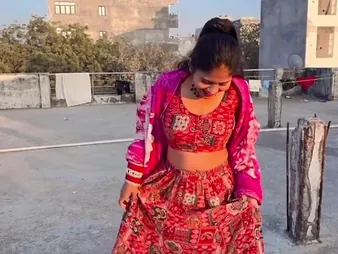 Hot Indian Stepmom gets her broad anent the beam ass drilled steadfast anent her homemade Indian hook-up