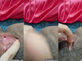 Sweet Desi Nipper shows lacking her funbags & slit for FSI Hookup Blogger